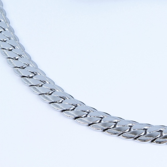 "David" Real Platinum Plated 9mm Snake Chain - Picture 2 of 4